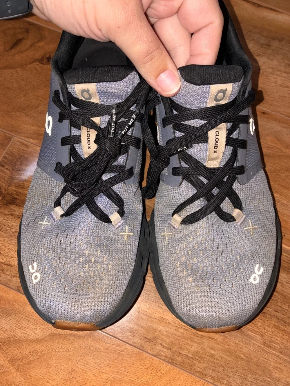 On Cloud X Women’s Athletic Training Sneaker Shoes, gray - size 7.5